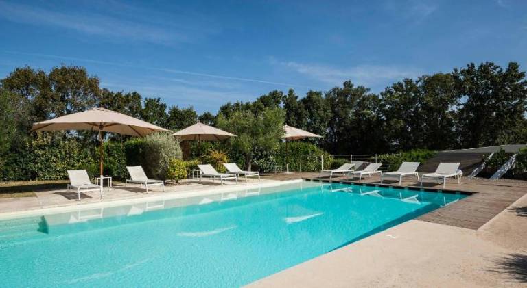 Vacation home with pool — photo 3