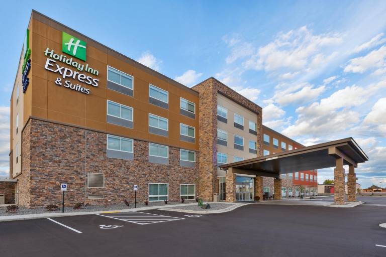 Holiday Inn Express and Suites Eau Claire West I-94 By IHG — photo 3