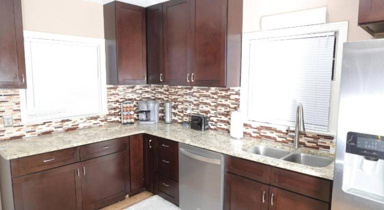 Big vacation home | Pets allowed — photo 3