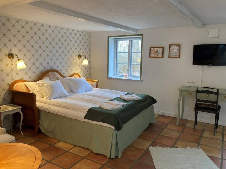 bed & breakfast  Skillinge