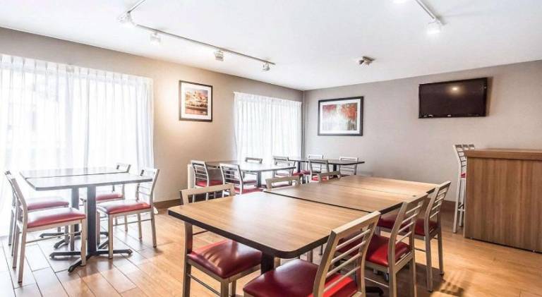 Comfort Inn — photo 4