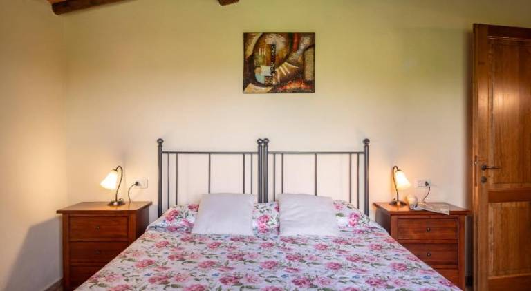 Serviced apartment with pool & yard | Pet-friendly in Massa Marittima