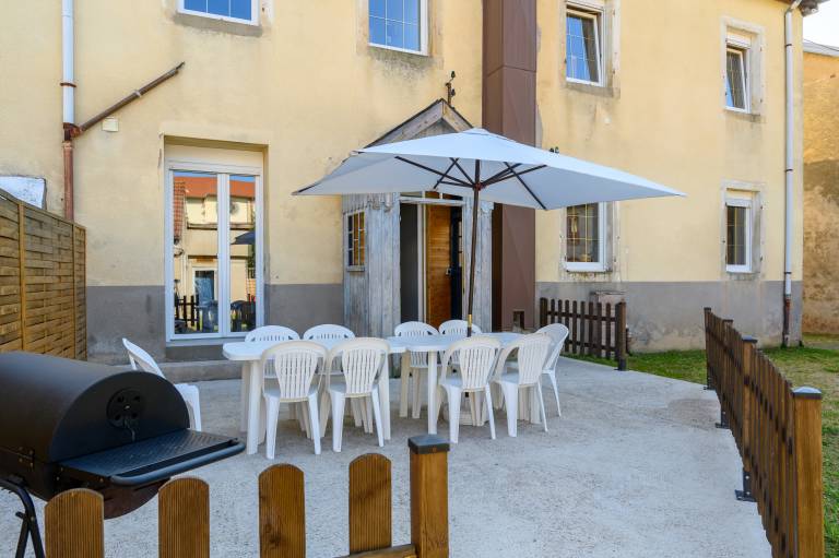 Vacation home with BBQ, garden & terrace | Mountain view — photo 2