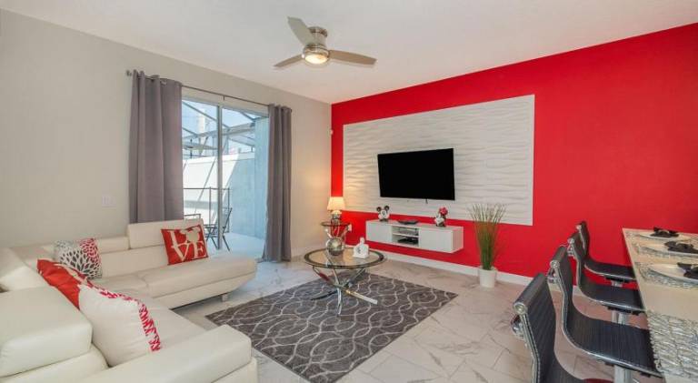 Spacious vacation home with private pool, barbeque & patio | Pets are welcome in Kissimmee, FL