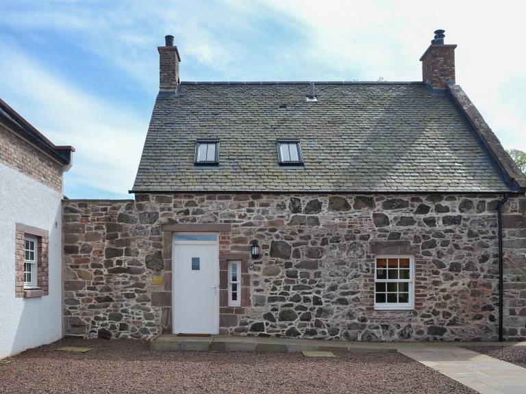 Cottage  Montrose