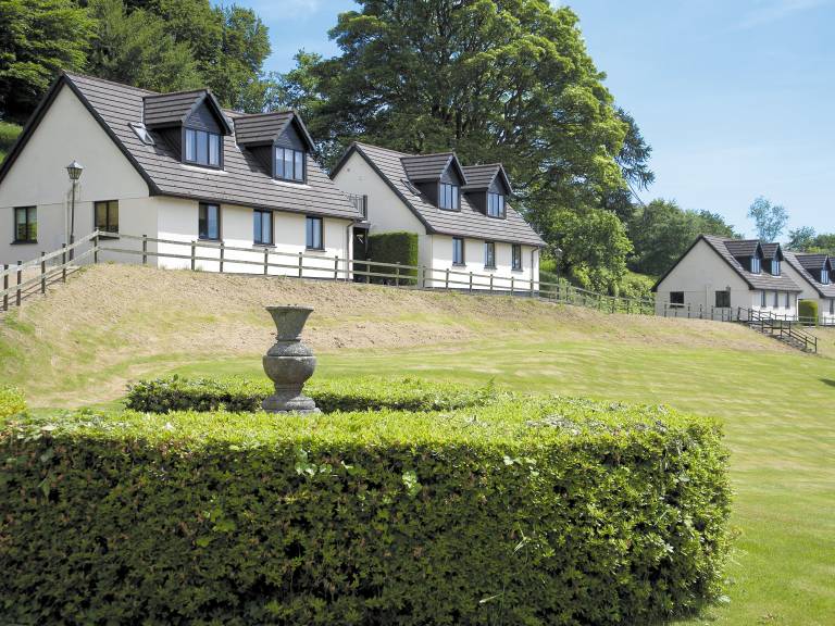 Lake View Cottage CV7102