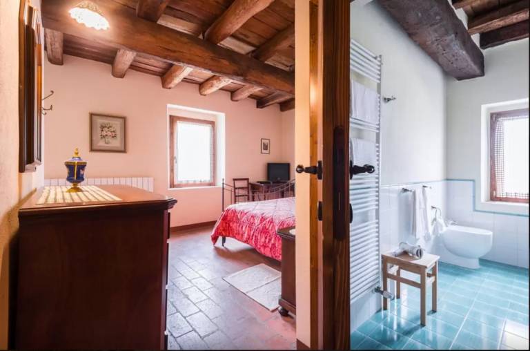 Private room Castello di Serravalle