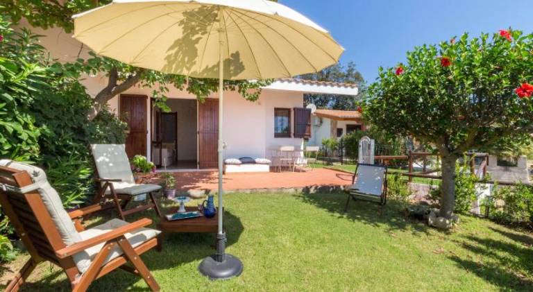 Villa with 2 rooms for 4 persons in Muravera