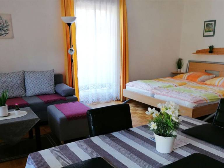 Ferienwohnung mit Hund in Steinbach am Attersee, Attersee f&uuml;r max. 3 Personen