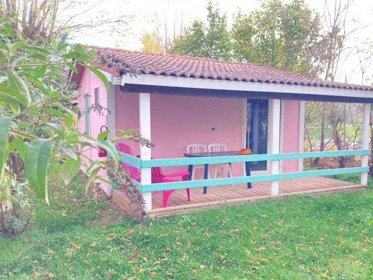 Family-oriented chalet with terrace & heated pool | Pet-friendly — photo 5