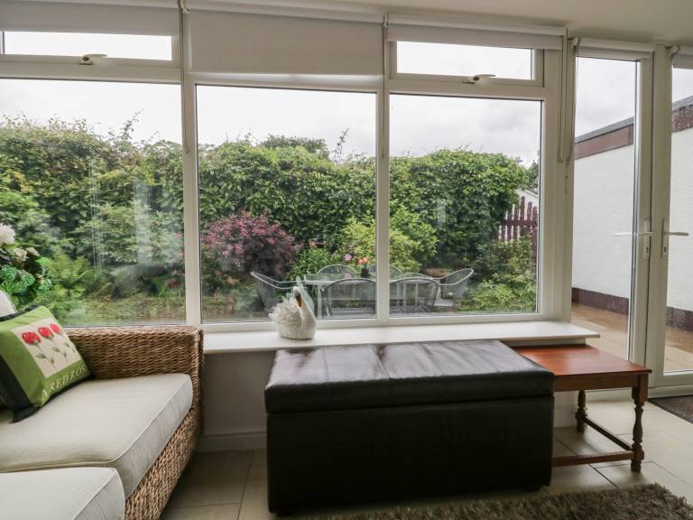 Child-friendly pleasant cottage with yard | Beach view | Pets are welcome — photo 5