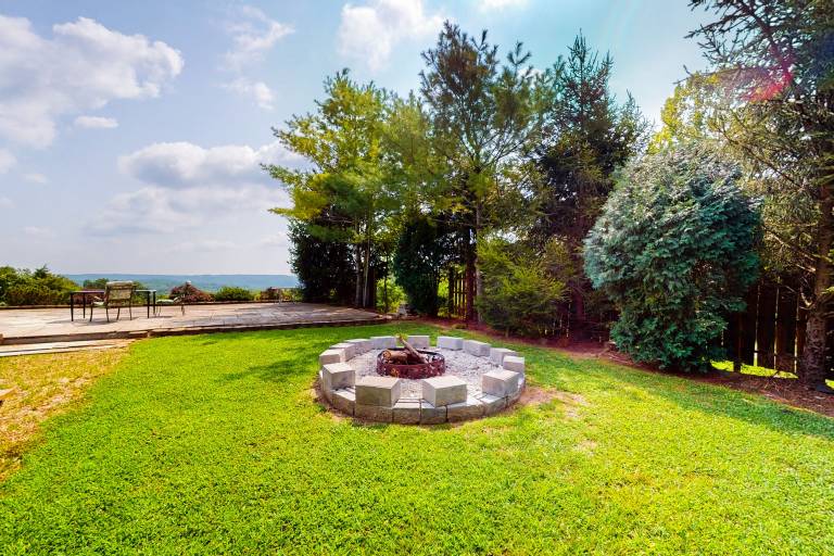Hot Tub, Lake Monroe Views! 22-Acre Outdoor Oasis — photo 3