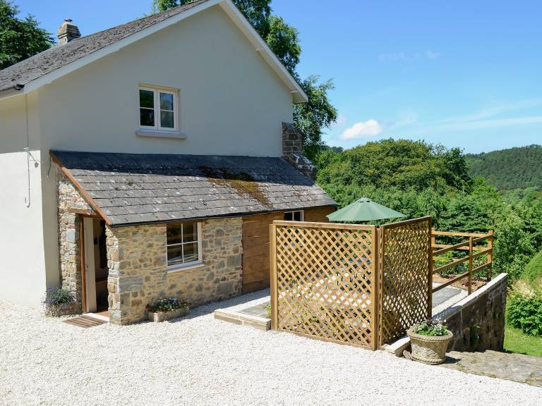 Cottage Dolton