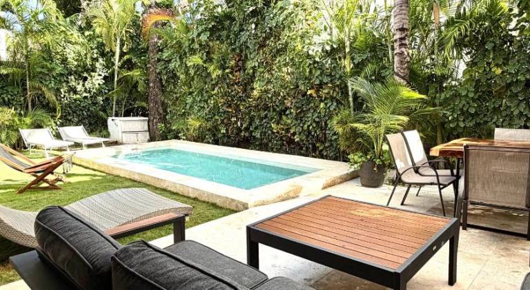 Villa with pool — photo 3