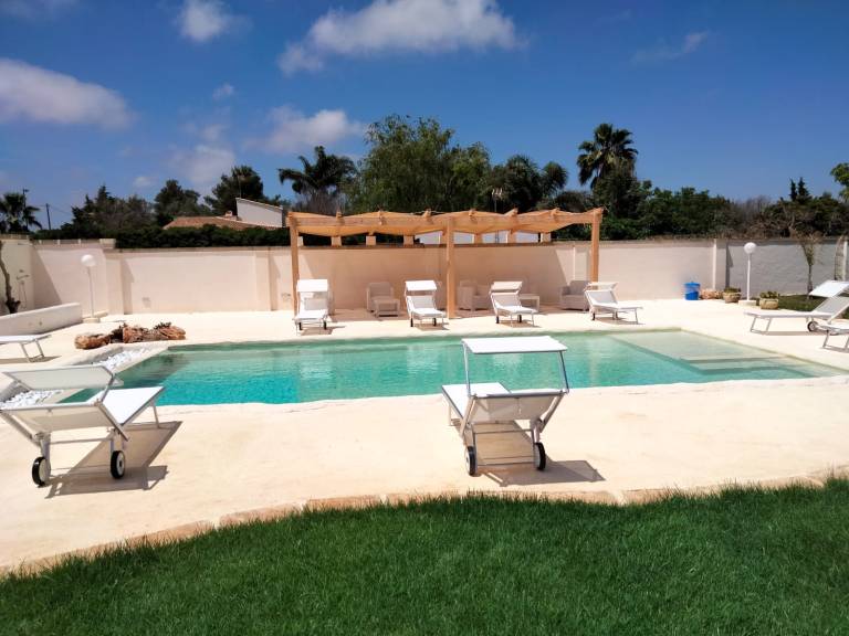Villa with yard, pool & BBQ | Nature view — photo 5