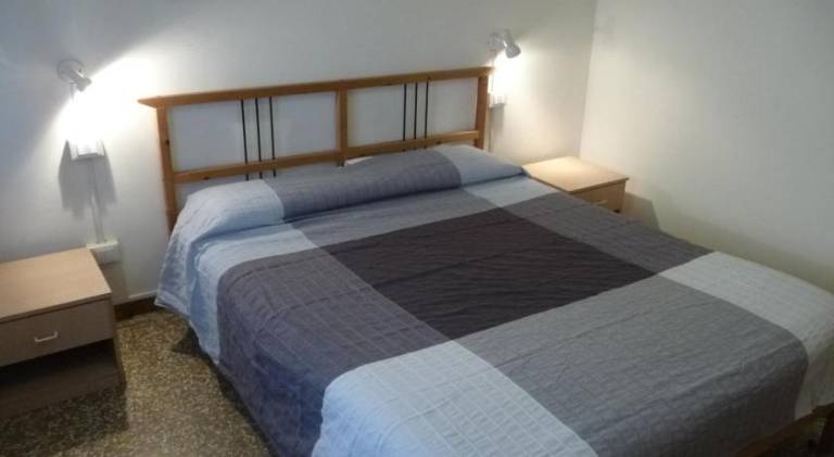 Apartment with 2 rooms for 5 persons — photo 2