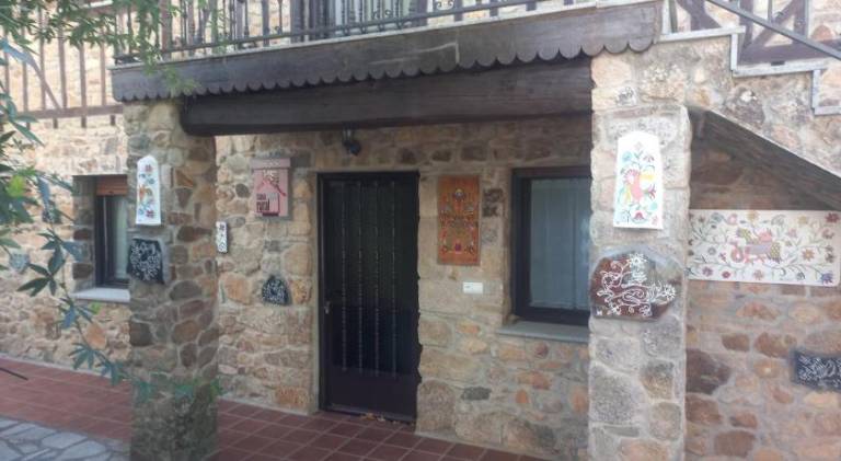 Rental apartment with barbecue, patio & yard in Salamanca