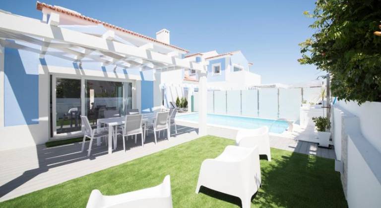 Villa with patio, yard & barbeque | Close to the beach | Pets allowed — photo 3