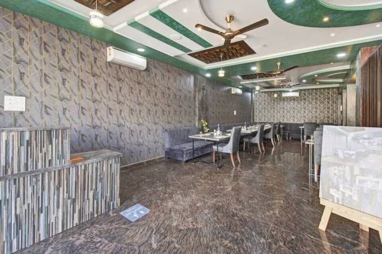 Hotel Ratan Palace