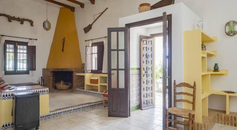 Vacation home with pool | Pets are welcome — photo 3