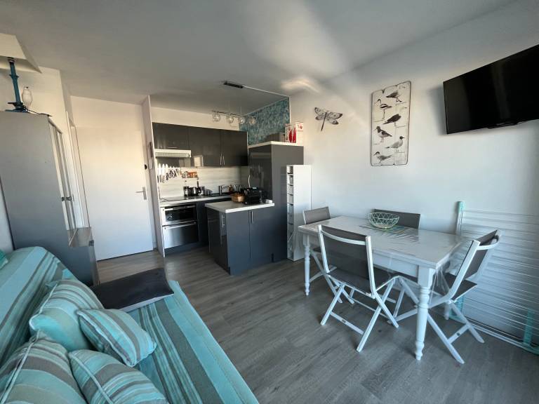 Apartment with 1 room for 4 persons — photo 2