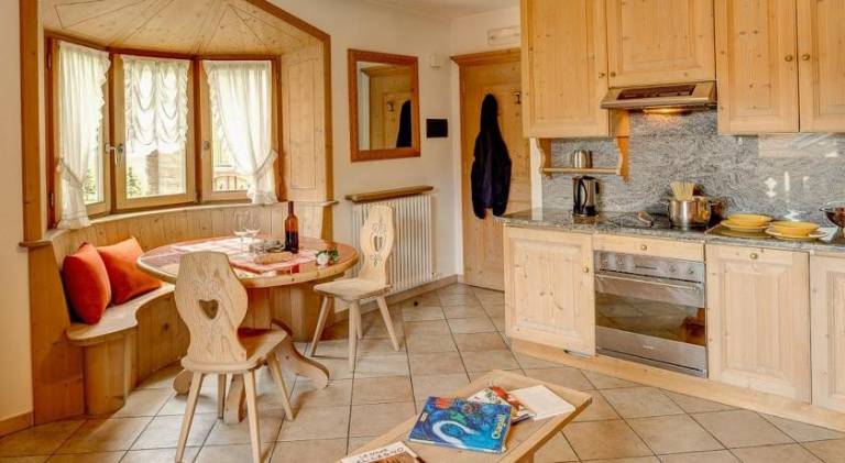 Wonderful rental apartment with barbeque, terrace & yard | Pets allowed — photo 3