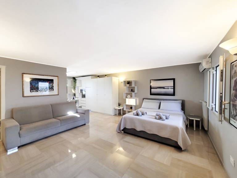 Bianca - Luxury Penthouse in Bari