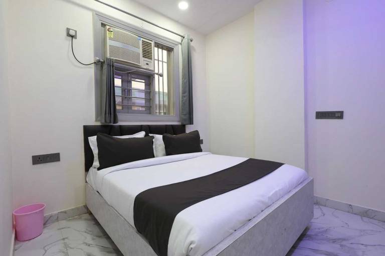 Collection O Rohini Sector 21 Formerly Shelter Inn