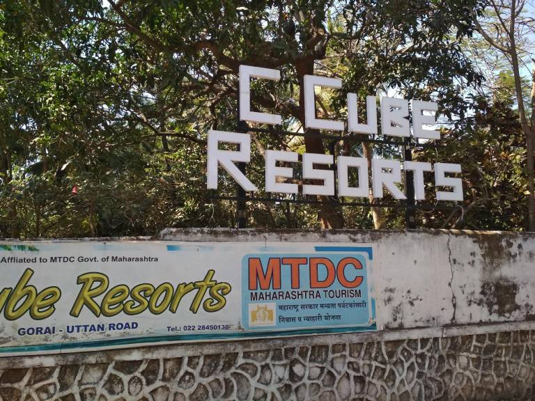 Resort Gorai Beach