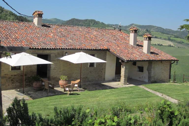 House with barbecue, yard & pool | Nature view | Dogs allowed — photo 2