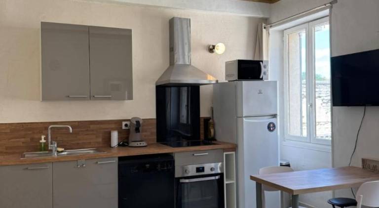 Apartment | Near Popes' Palace — photo 5