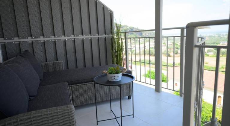 Apartment with terrace — photo 5
