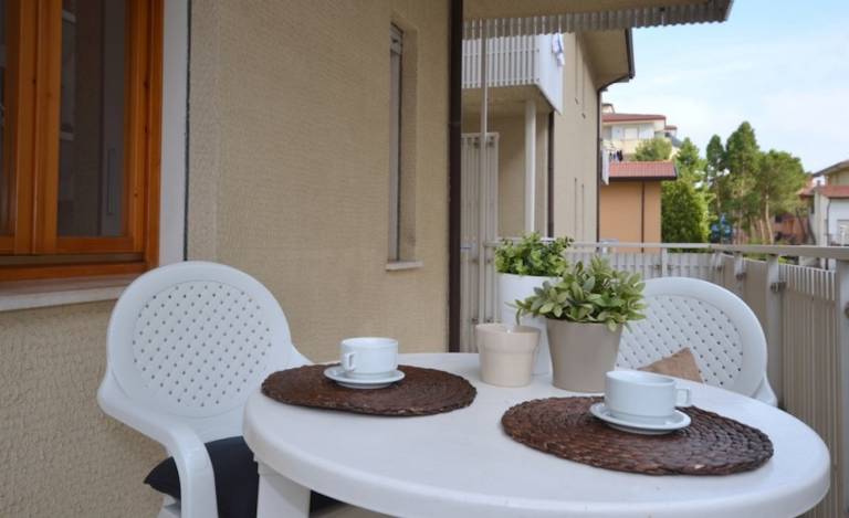 Family-friendly charming rental apartment | City view | Pet-friendly in Lignano Sabbiadoro
