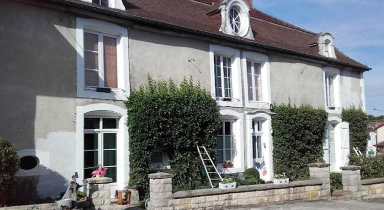 Chambres d'hotes la Fromagerie du Relais Postal Royal in Chaumont