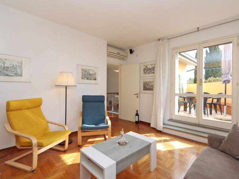 Apartment with garden, BBQ & patio | Nature view — photo 4