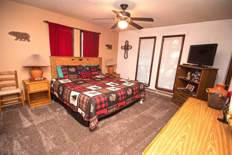 Family-oriented big condo with terrace & pool | Pets are welcome — photo 5
