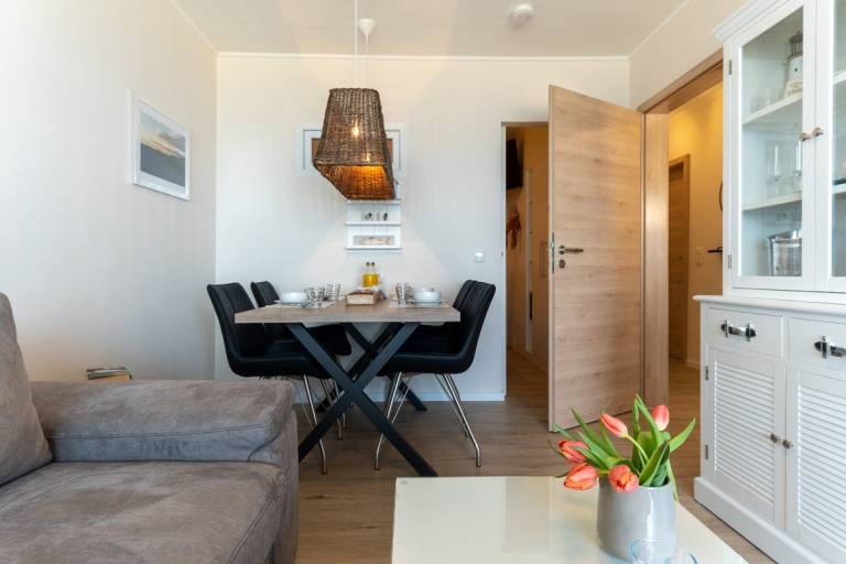Charming apartment | Sea view | Next to the beach | Pets are welcome — photo 3
