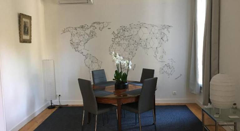 Apartment | Close to Sainte Jeanne d'Arc Church — photo 2