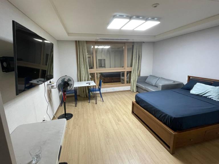 Rental apartment with pool | Water view | Good for workation | Dogs allowed in Angeles City