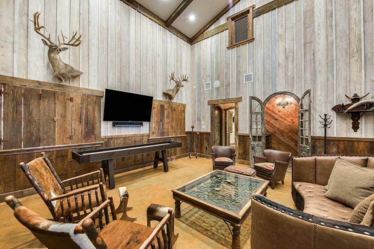 Lodge  Doss