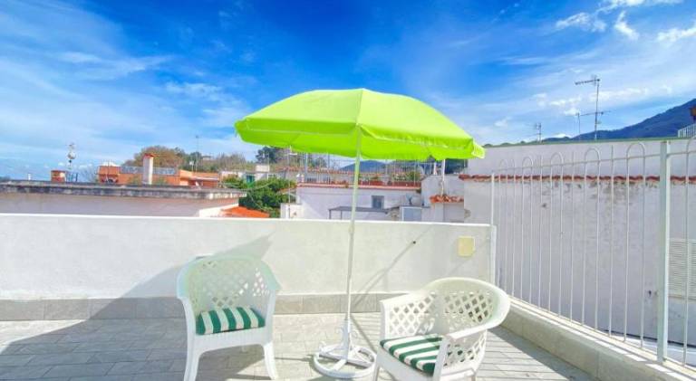 House with terrace — photo 5