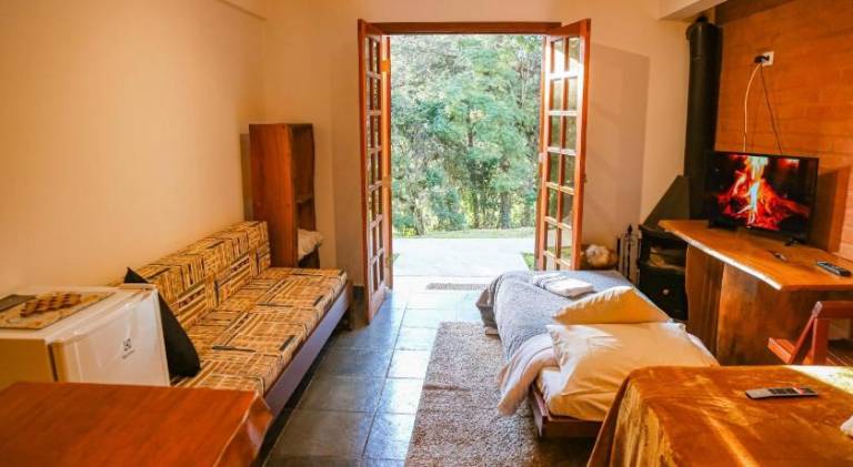 Vacation home with pool, garden & jacuzzi | Suitable for remote work | Pet-friendly — photo 2