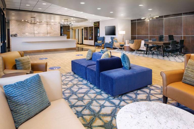Doubletree by Hilton Ann Arbor North — photo 2
