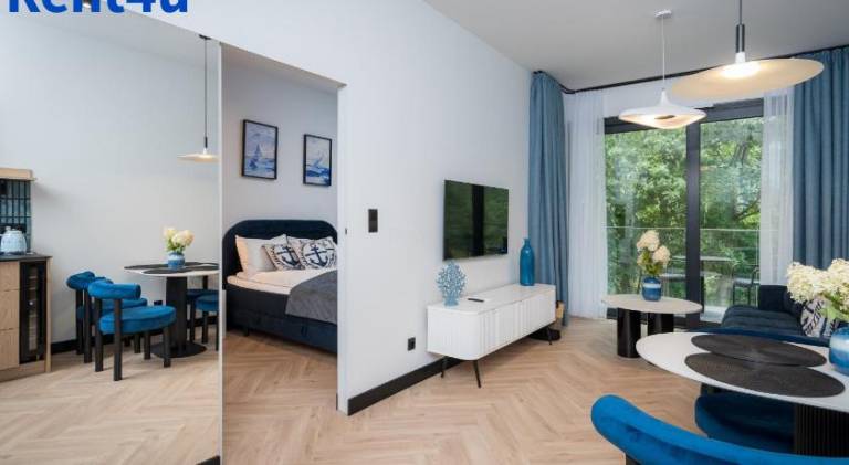 Apartment with pool & hot tub — photo 2