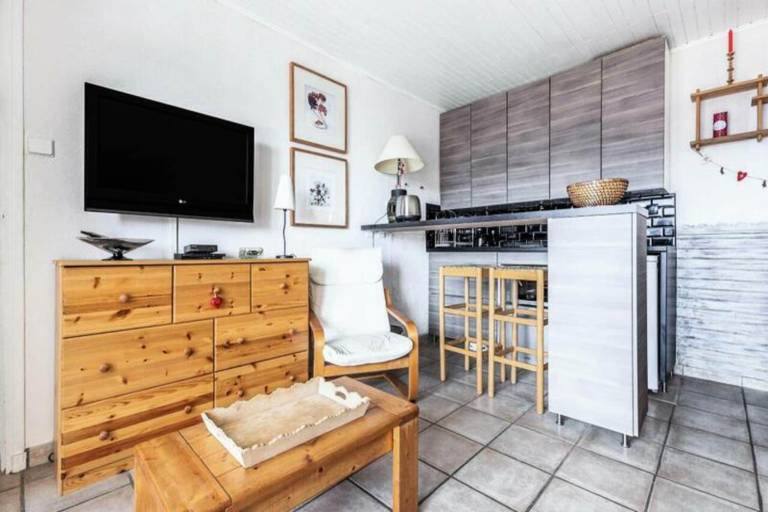 Apartment with terrace — photo 3