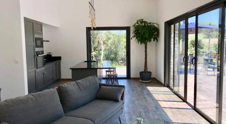 Fully equipped villa with yard, private pool & patio | Pets are welcome — photo 2