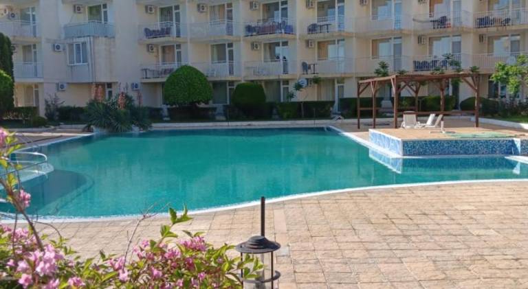 Holiday apartment with pool — photo 3