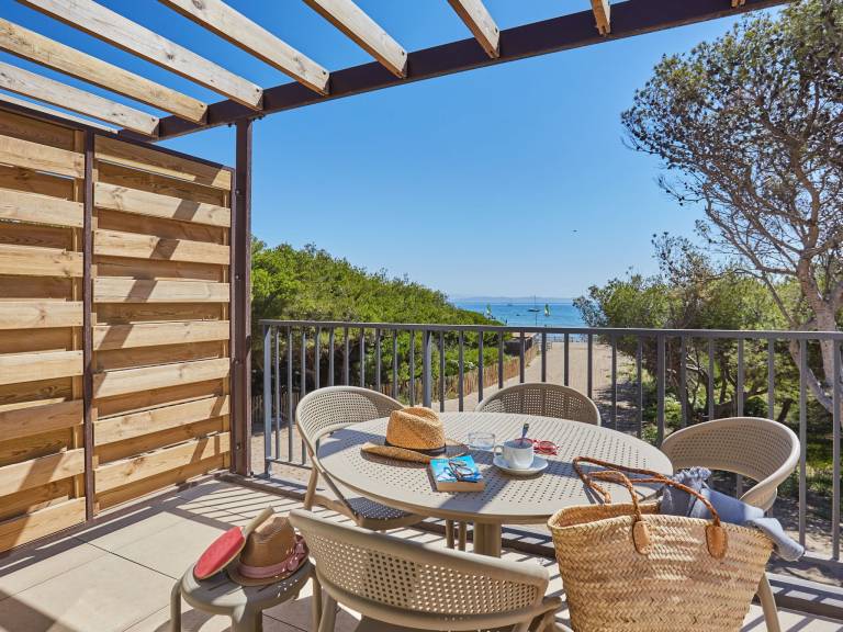 Holiday apartment with heated pool, terrace & yard — photo 5