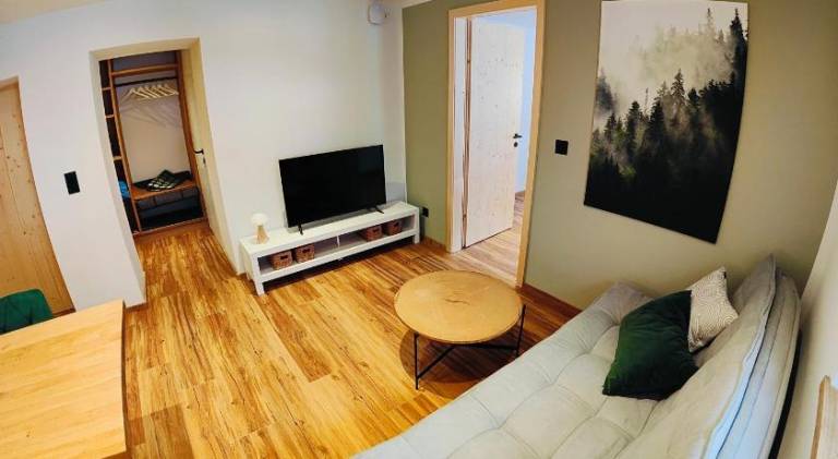 Rental apartment with patio & yard | Pets allowed — photo 2