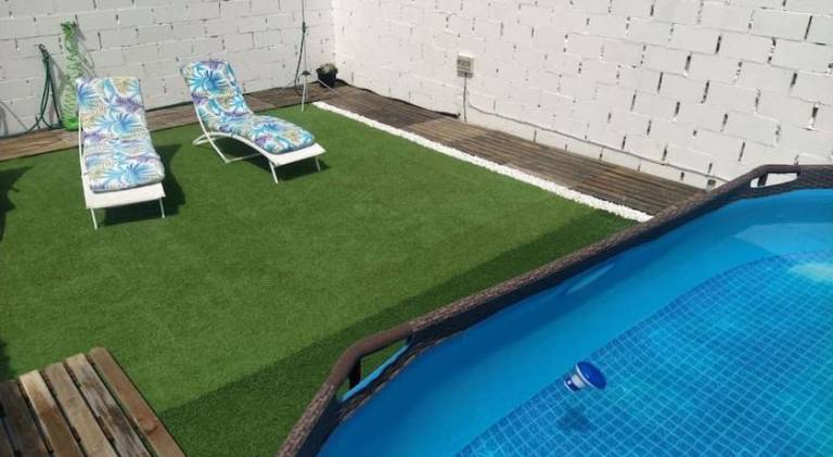 Vacation home with pool — photo 2